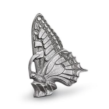 Sitzender Schmetterling aus Aluminium für Grabsockel Schwalbenschwanz Fero / G
