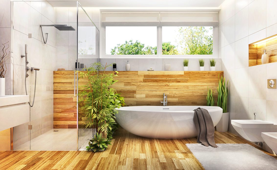 Modernes Badezimmer mit Naturstein und Holzfußboden – ebenerdige Dusche und Badewanne...