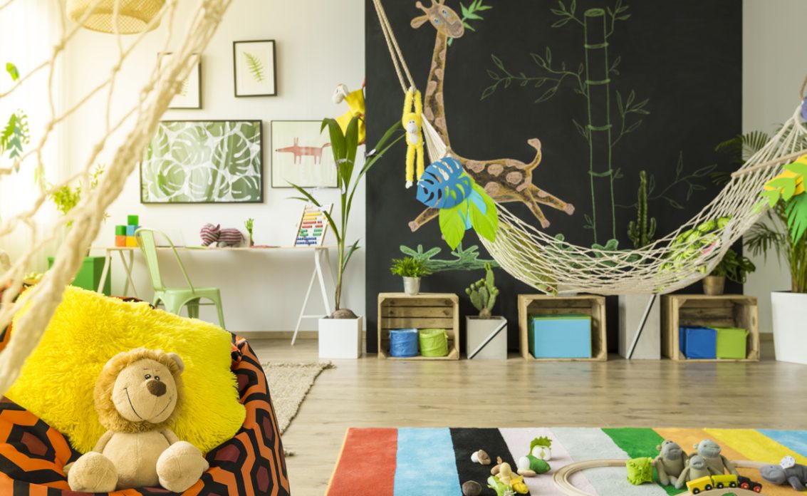 Dschungelfeeling im Kinderzimmer Idee – außergewöhnliches Kinderzimmer mit vielen Pflanzen in Pf...
