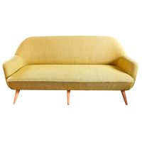 Dreisitzer-Sofa