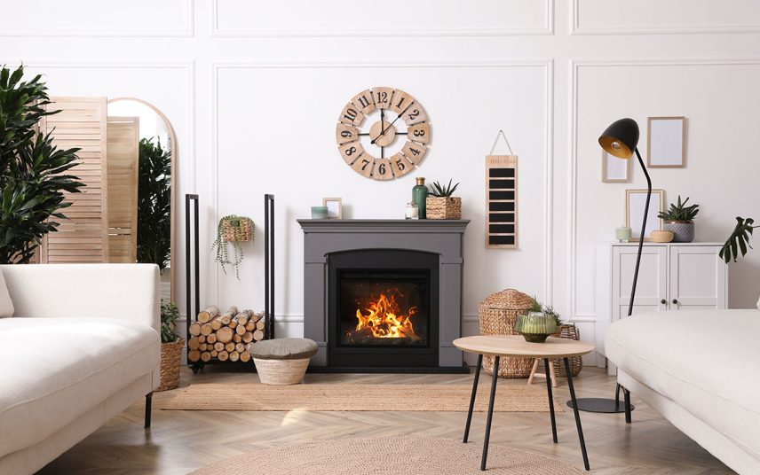 Wohnzimmer-Idee im skandinavischen Stil mit Kamin